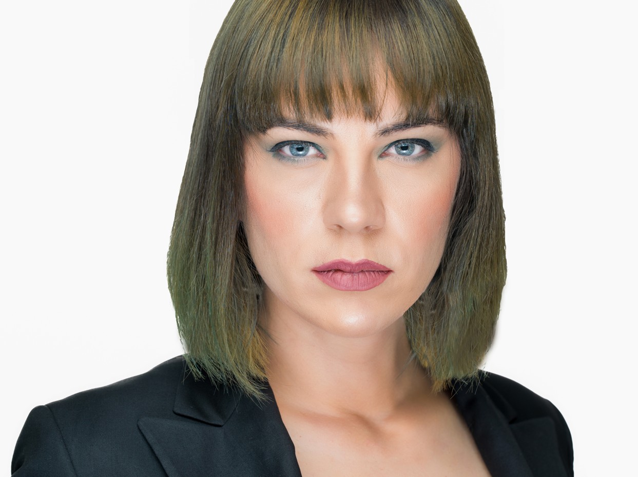 Roxana M.